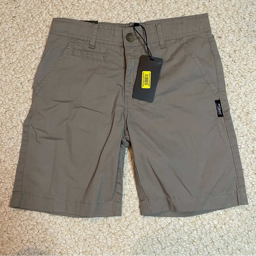 Boys NWT Silver Ashton Classic Fit Shorts